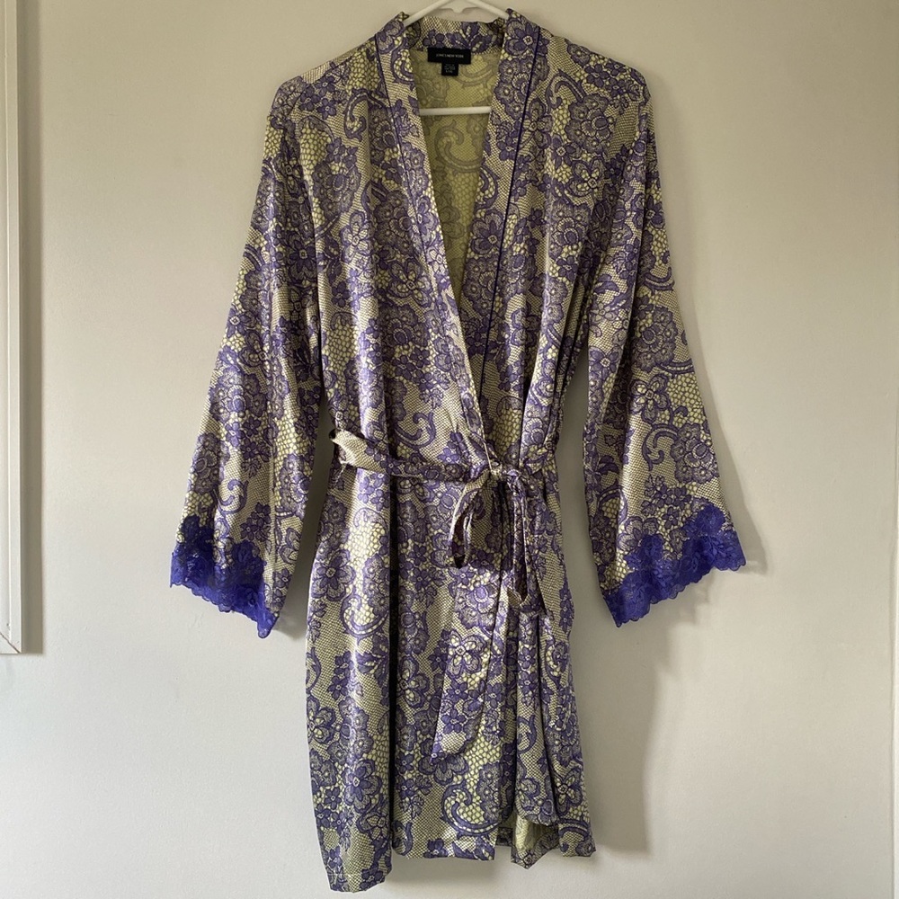 green/purple lace print robe